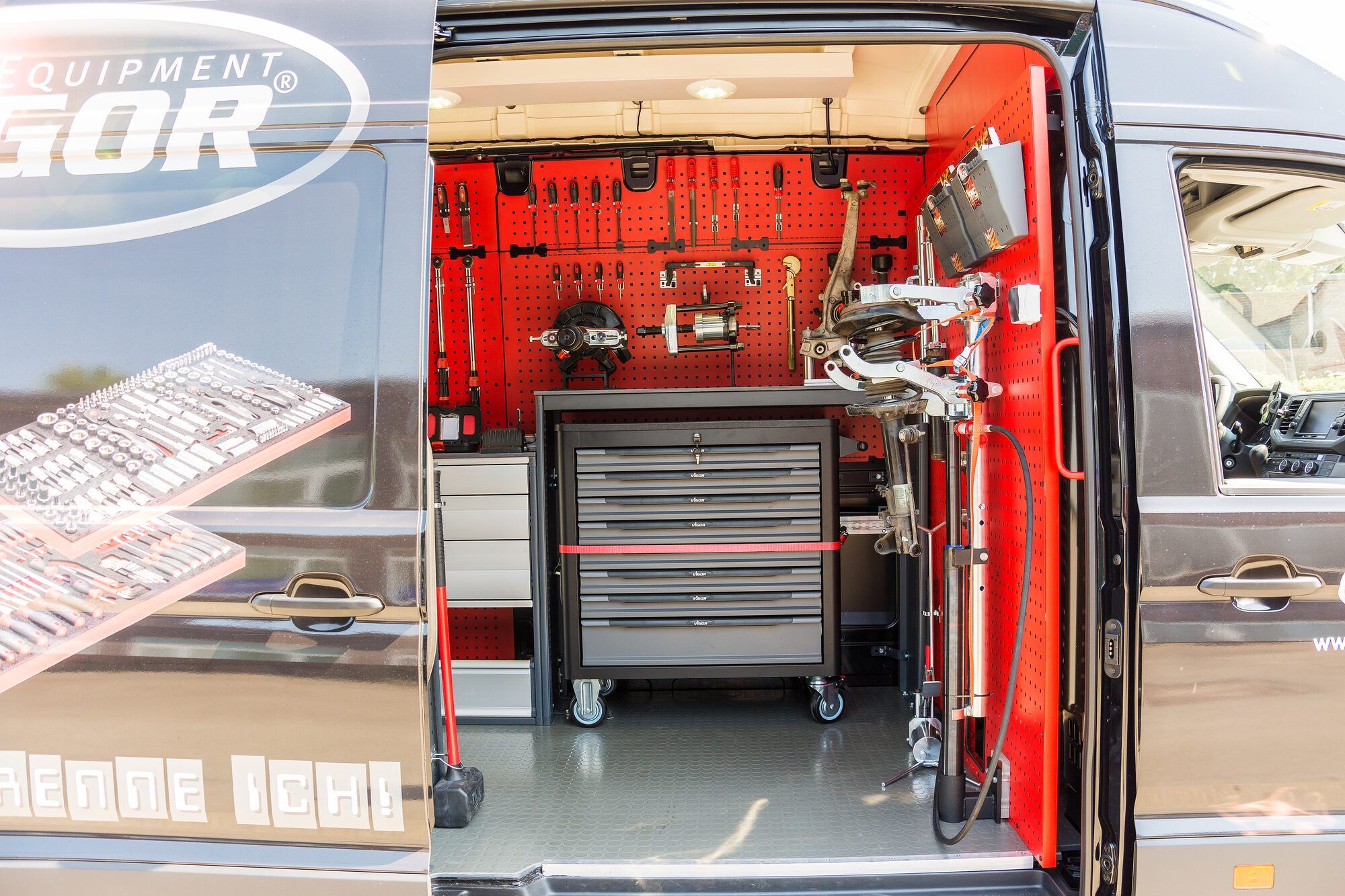 vigor infowagen vorfuehrwagen servicewagen innen